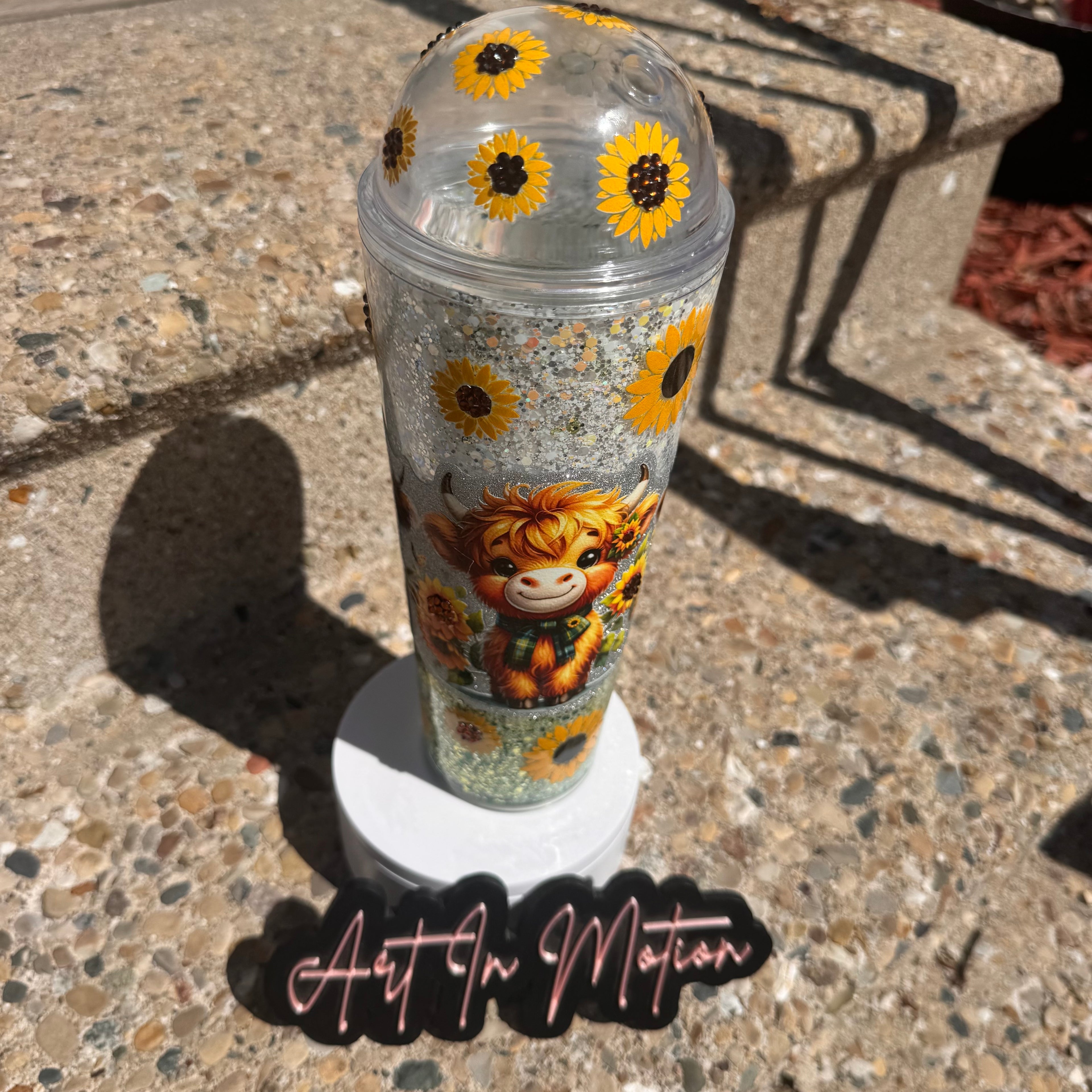 Sunflower Cow - 24 oz dry globe w/ dome lid